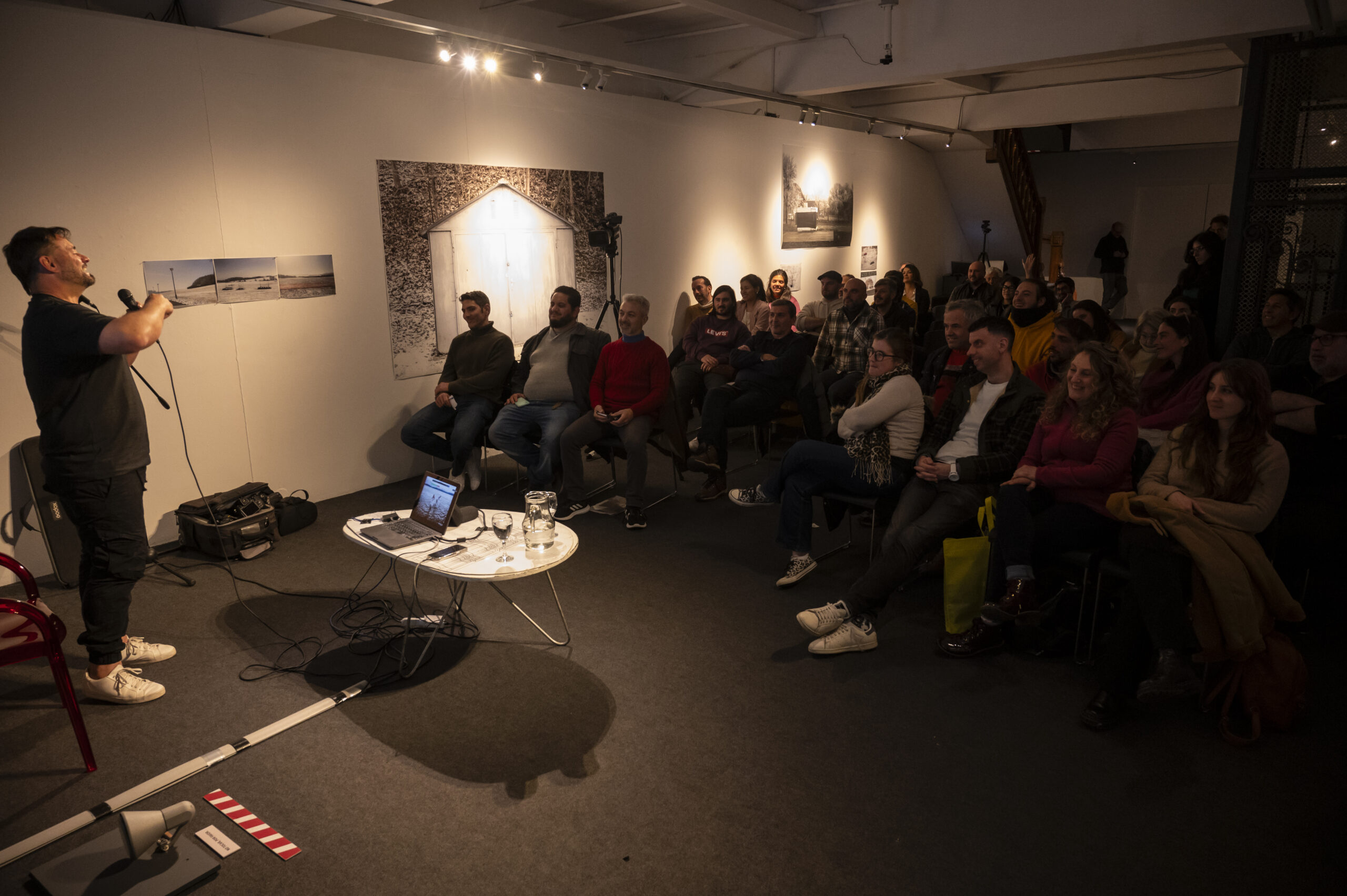 Segunda charla del ciclo 2024 “La creatividad en la fotografía comercial”: Maxi Oviedo